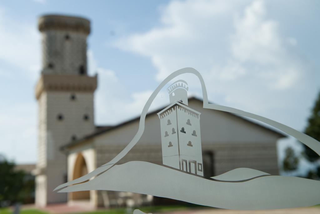 La Vecchia Torre Villa San Nicola Manfredi Buitenkant foto